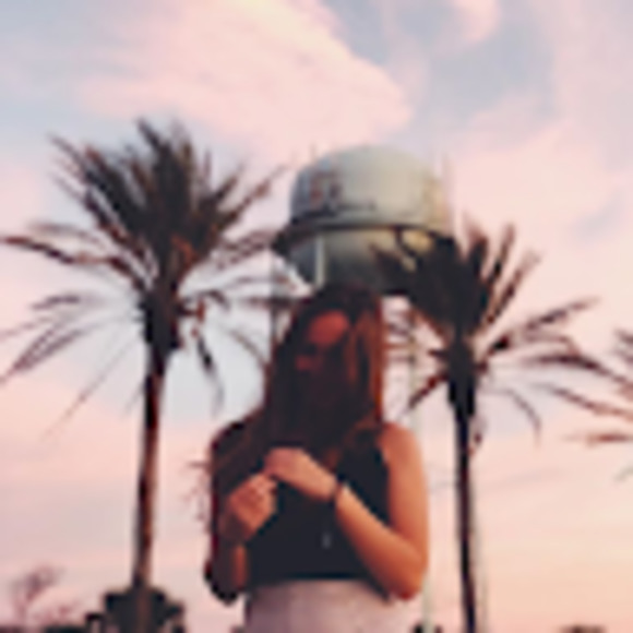 Meet your Posher, Samantha - Picture 1 of 1